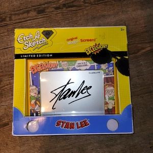 Stan Lee Etch A Sketch